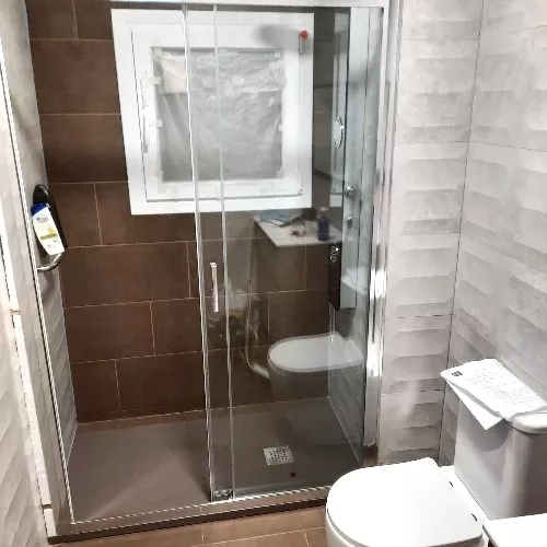 Imagen de baño reformado en un proyecto residencial