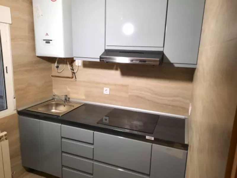 Imagen de una cocina después de la reforma